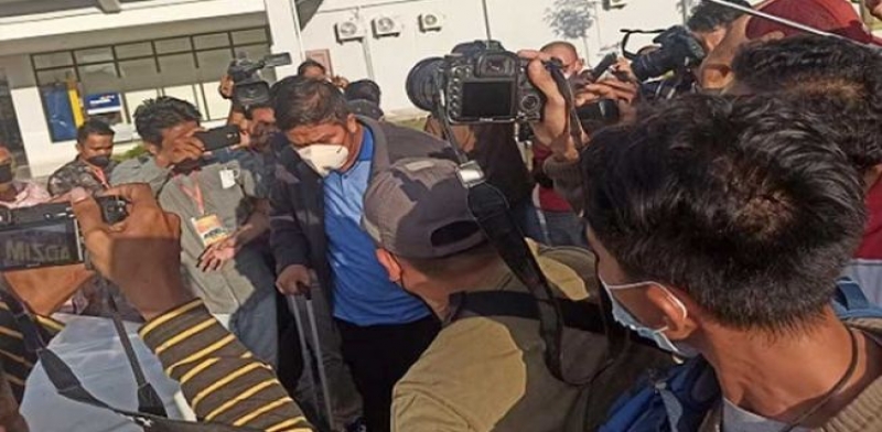 Bupati Kuansing Andi Putra Langsung Diterbangkan KPK ke Jakarta