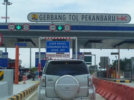 Hutama Karya: 36.884 Kendaraan Melintasi Tiga Ruas Tol di Riau 