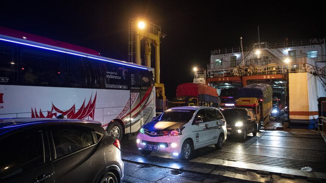 Arus Balik di Pelabuhan Bakauheni-Merak Turun Hingga 40 Persen