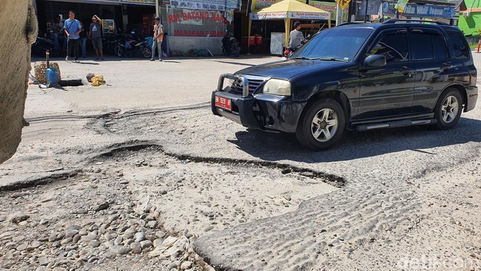 PUPR Pekanbaru Klaim Sudah Tambal Sulam 92 Ruas Jalan Rusak - Pekanbaruexpress