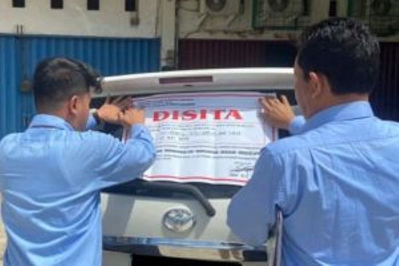 20 Aset Penunggak Pajak Disita Petugas Pajak Riau - Pekanbaruexpress