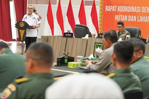 Gubernur Paparkan Strategi Pengendalian Karhutla di Riau