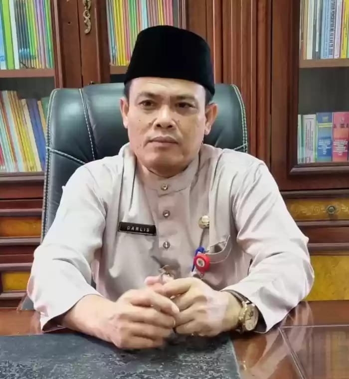 Bupati Zukri  Non Aktifkan Kadis PUPR Kabupaten Pelalawan  - Pekanbaruexpress