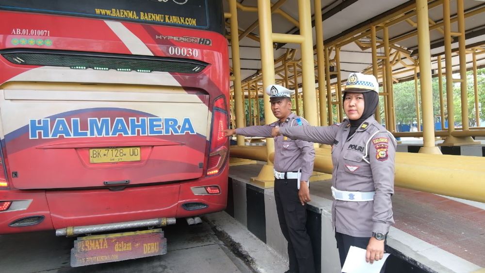 Satlantas Pekanbaru Gelar Operasi Patuh Lancang Kuning 2023 di Terminal AKAP - Pekanbaruexpress
