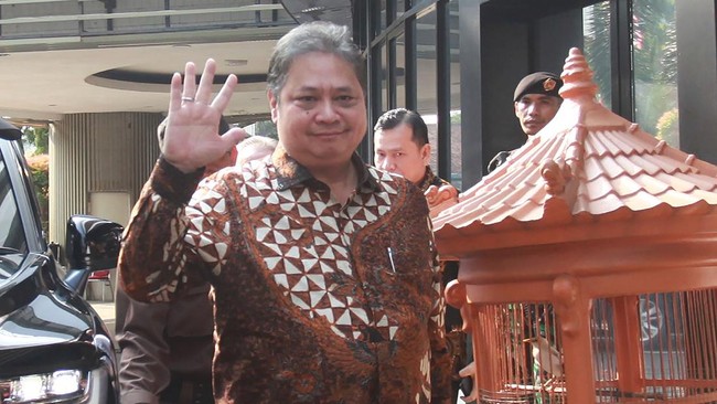  Kasus Ekspor CPO, Airlangga Sudah 11 Jam Lebih Diperiksa Kejagung  - Pekanbaruexpress