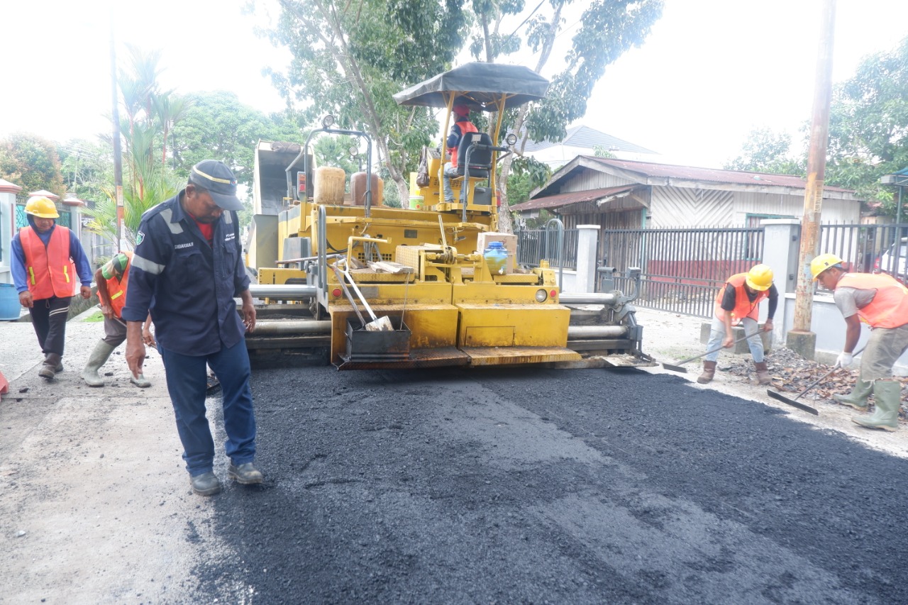 Panjang 2 Km, Jalan Dahlia Pekanbaru akan Dioverlay dengan Anggaran Rp4 Miliar - Pekanbaruexpress