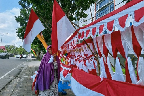 Rayakan Kemerdekaan dengan Bendera Berkualitas dari Pedagang