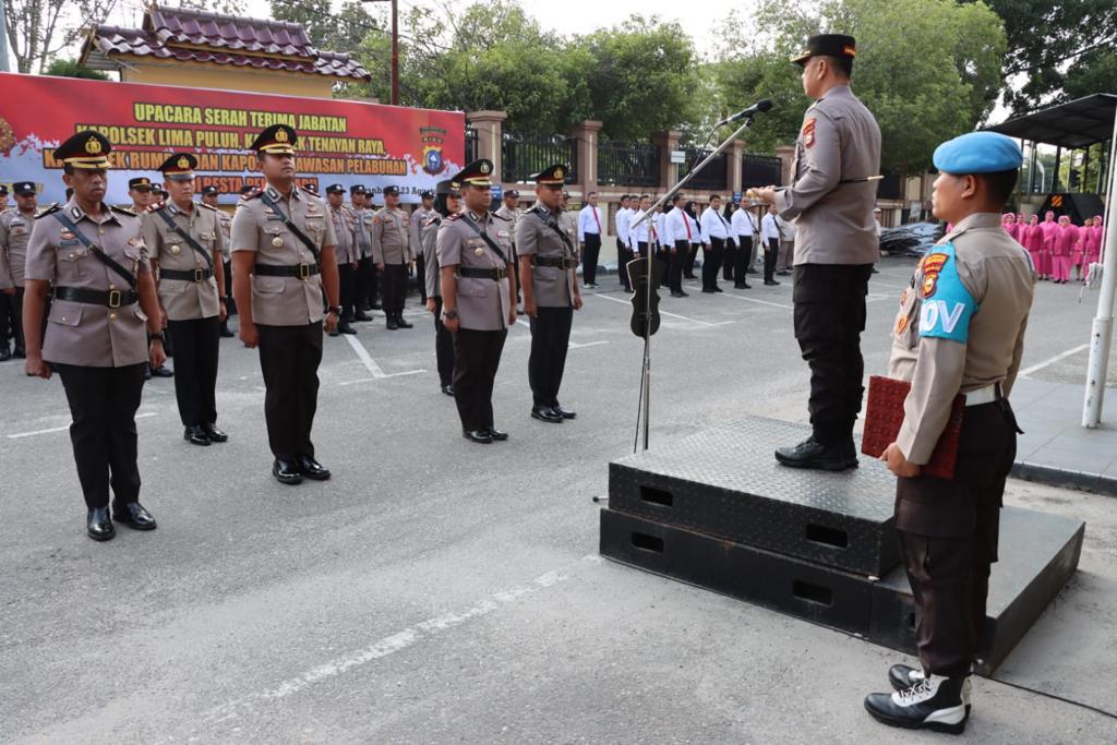 Empat Kapolsek di Pekanbaru Dimutasi