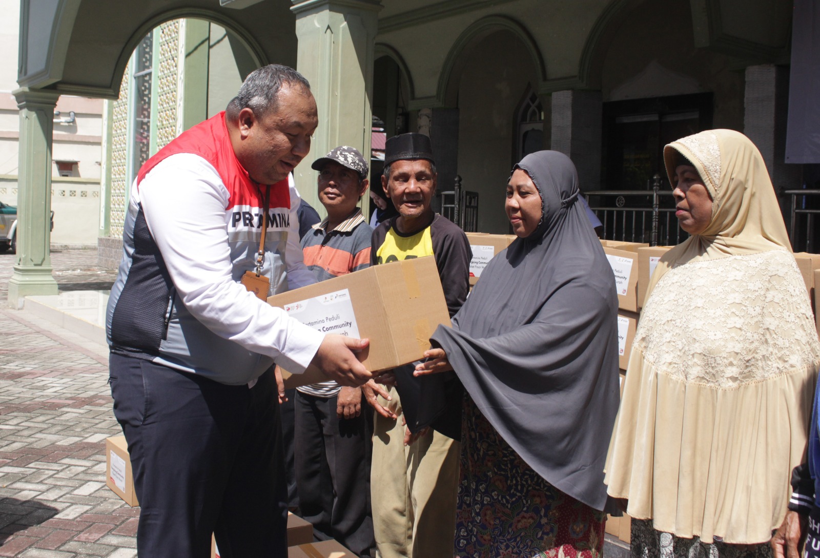 Antusias Masyarakat, Warnai Pasar Murah 'Belanja Sambil Beramal' yang Ditaja PHR  - Pekanbaruexpress