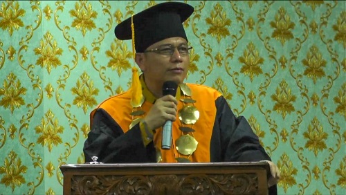 Rektor UIN Riau dan Dosen Saling Lapor