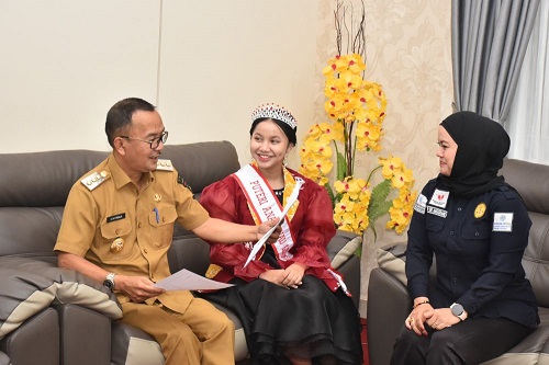 Ratu Asal Kampar Siap Berkompetisi di Ajang Putri Anak Nasional  - Pekanbaruexpress