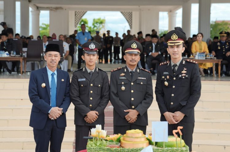 Bupati dan Wabup Rohil Hadiri Upacara Peringatan HUT Bhayangkara ke-77 - Pekanbaruexpress