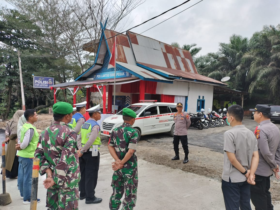 Sambut Nataru, Pos PAM Simpang Perak Siaga Pelayanan Pengamanan. 