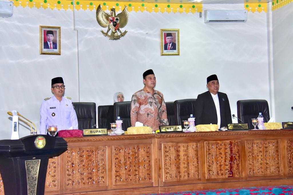 Rapat Paripurna Jawaban Pemerintah Atas Pandangan umum Fraksi-fraksi DPRD Kampar Terhadap RAPBD 2024
