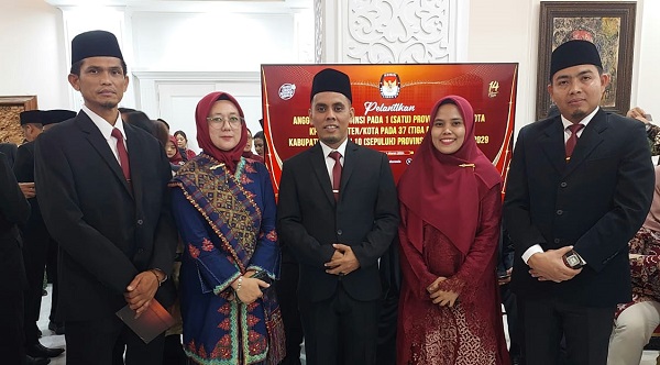 Lima Komisioner KPU Kampar Dilantik Ketua KPU RI Hasyim Asy'ari