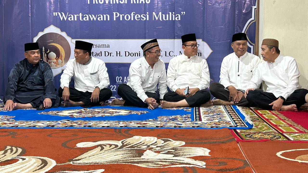 Tiga Gubri Dimasanya, Hadiri Buka Puasa Bersama PWI Riau