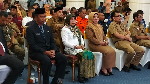 Didampingi Sang Isteri dan Anak, Ahmad Yuzar Lancar Bacakan Fakta Integritas dan Ini Program Kerja