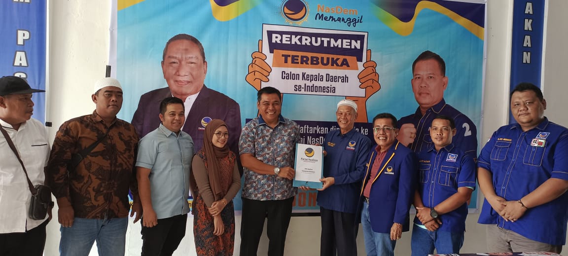 Yose Indrawan Calon Pertama Kembalikan Formulir Pendaftaran ke DPD Nasdem