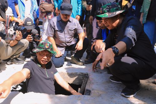 Goro Massal, Pj Wali Kota Pekanbaru Resmikan Gerakan Cinta Pekanbaru