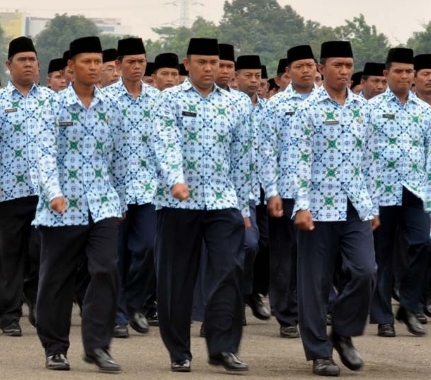 Gaji ke-13 PNS Dihentikan, Hoaks?