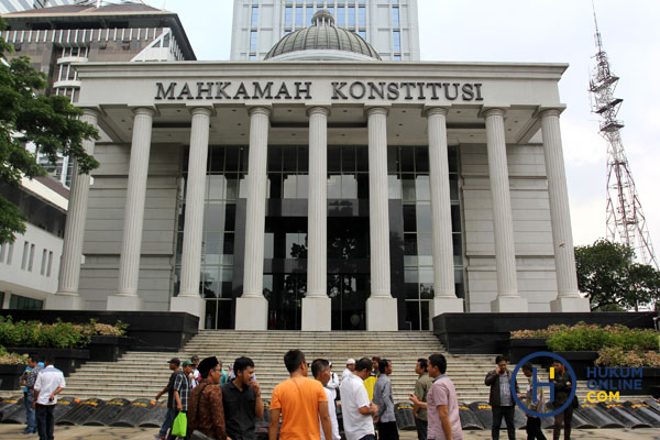 UU Pilkada Digugat ke MK, Minta Calon Bisa Maju Pakai Dukungan Ormas