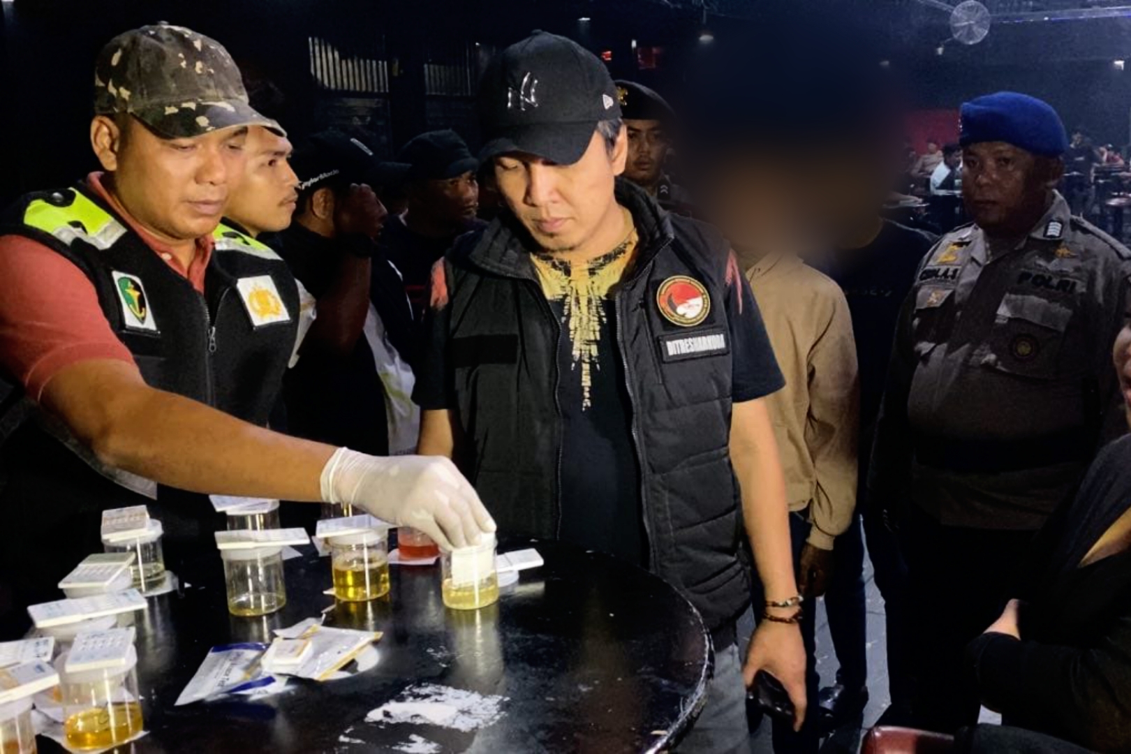 Razia di 3 THM, Enam Orang Positif Narkoba Terjaring Polda Riau di Room Karaoke