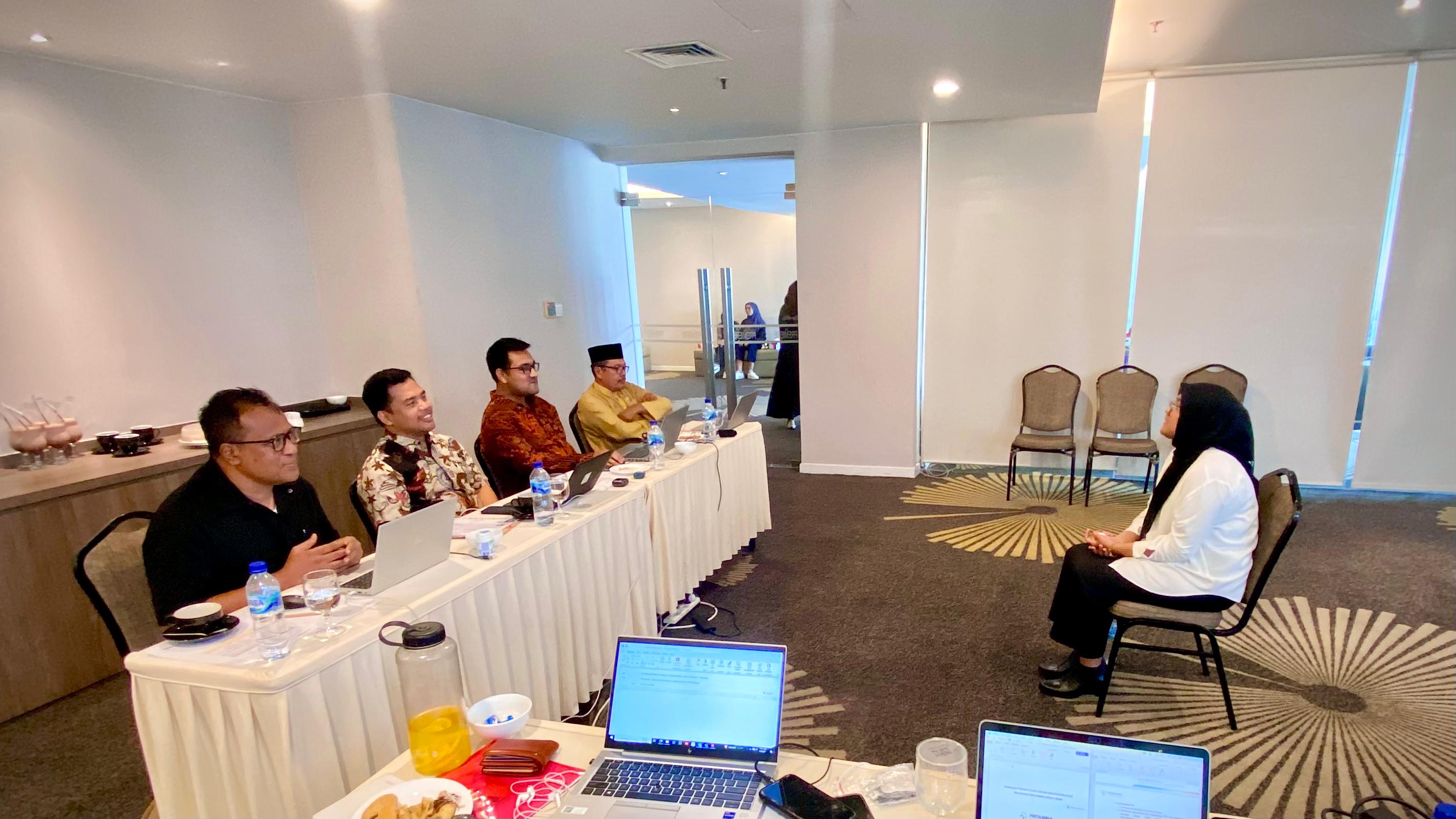 PHR Berikan Beasiswa Penuh Kepada 10 Putra-Putri Riau