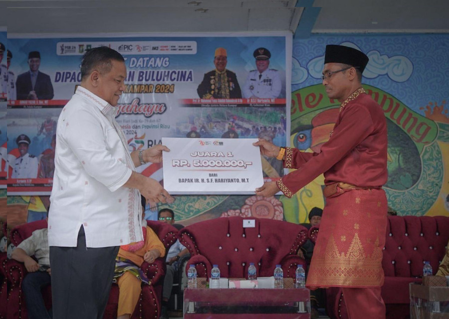 Sekdaprov Riau Apresiasi Potensi Wisata Lokal Pacu Sampan di Desa Buluh Cina