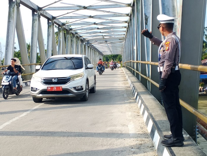 Pengamanan Ketat di Jembatan WFC dan Bangkinang, Arus Lalu Lintas Balimau Kasai Lancar