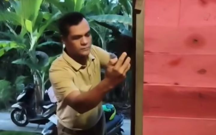 Afni Didatangi Seorang Pria, dan Dilarang Iftar Bersama Warga, Arwin:Biadab Cara Berpolitik Incumben 