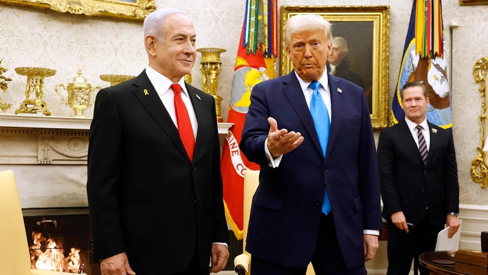 Trump Gencar Lobi Timur Tengah, Israel Kian Tersisih
