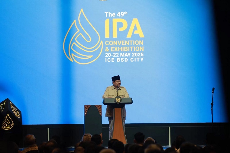 Presiden Prabowo Ancam Copot Pejabat yang Persulit Regulasi