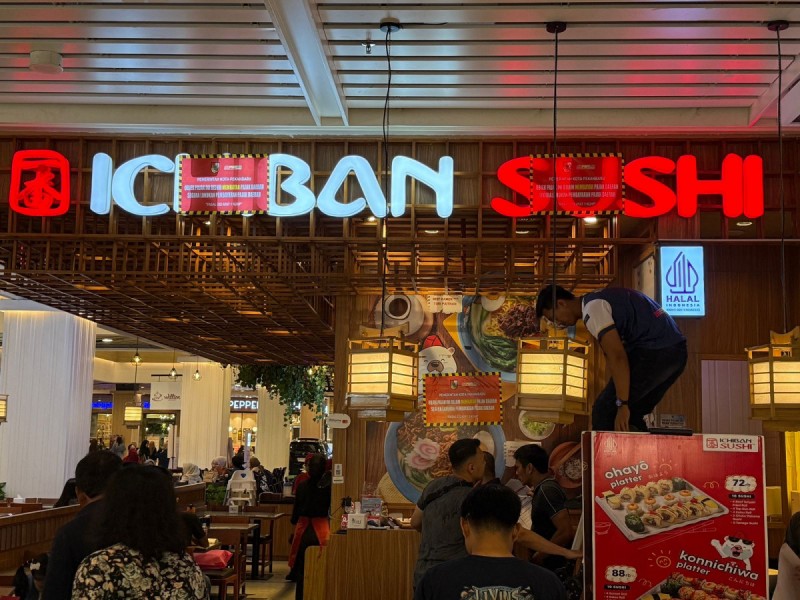 Menunggak Pajak, Pemko Pekanbaru Segel 30 Restoran 