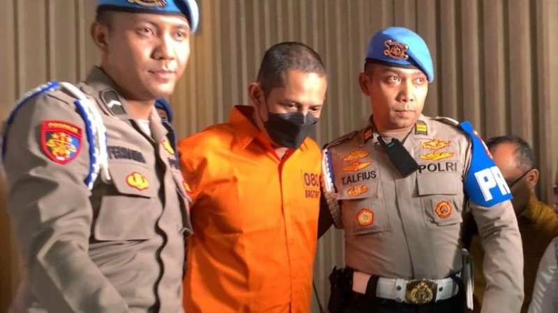 AKBP Fajar Didakwa Cabuli Anak di Bawah Umur, Korban Dibayar Rp3 Juta