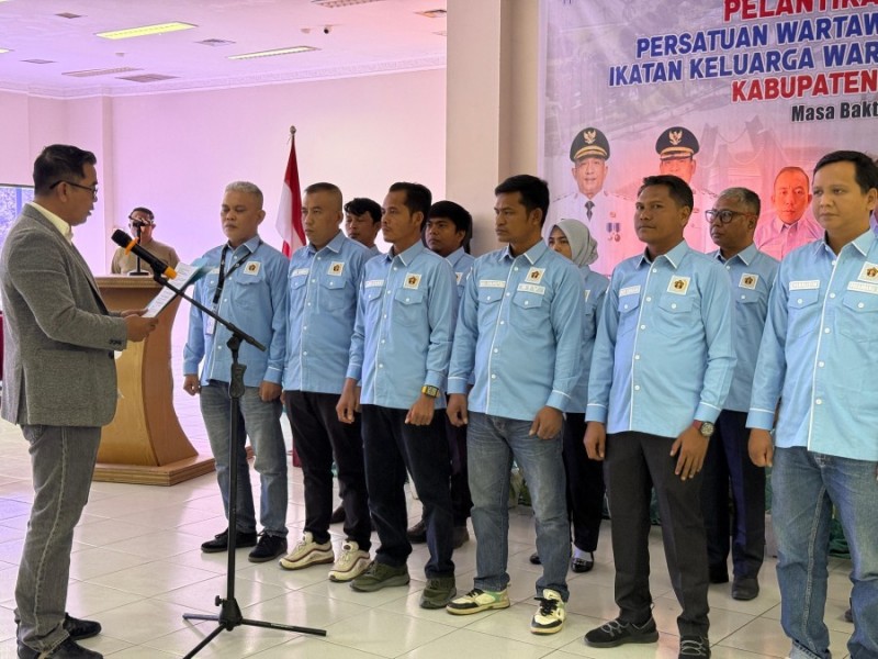 Amin Syukri Pimpin PWI Rohul 2024–2027 Usai Dilantik Raja Isyam Azwar