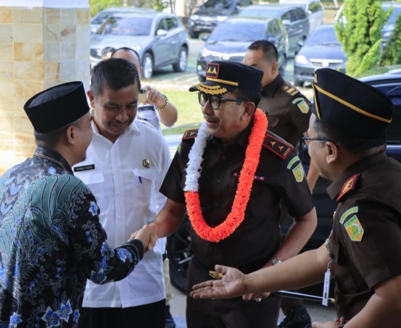 Ketua DPRD Kampar Sambut Kunjungan Kajati Riau di Bangkinang