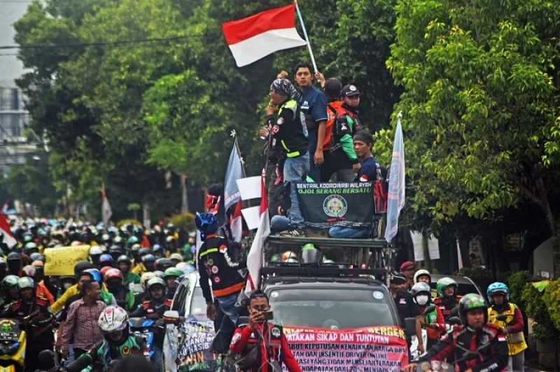 Aksi 179 Membara! Ojol Tuntut Bagi Hasil 90 Persen, Konvoi Kepung Istana hingga DPR