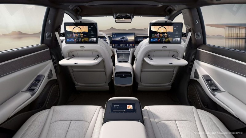 Denza N9: SUV Bongsor BYD yang Bisa Bikin Rivalnya Panas Dingin