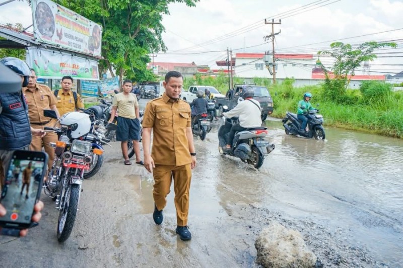 Komitmen Pemko Pekanbaru Bangun Infrastruktur, 29 Ruas Jalan Dioverlay Jelang Akhir Tahun 
