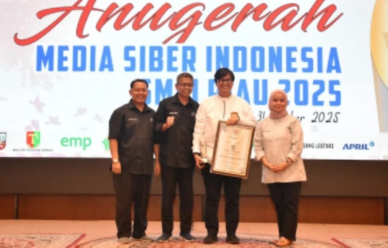 UIR Raih Penghargaan Media Perguruan Tinggi Pilihan di Anugerah Media Siber  2025 SMSI Riau 