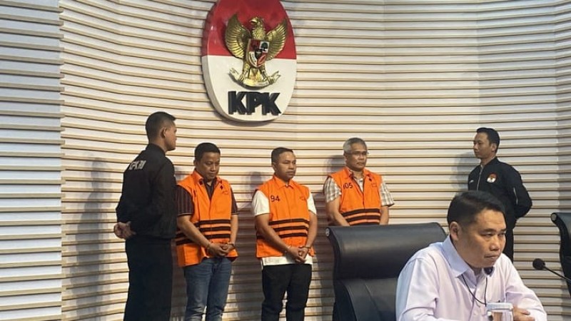 KPK Tetapkan Gubri Wahid, Kadis PUPR Riau dan Tenaga Ahli Jadi Tersangka 
