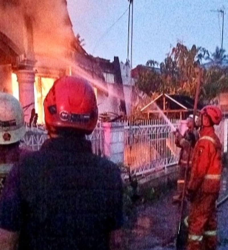 Satu Unit Bangunan Rumah Ludes Dilalap Api, Kerugian Ditaksir Rp400 Juta