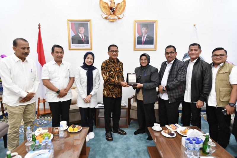 Bupati Siak Rangkul Lawan Politiknya, Afni: Kami Sudah Move On