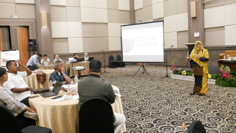 Pemkab Siak Gandeng ICEL Review Perizinan Konflik Hutan dan Lahan