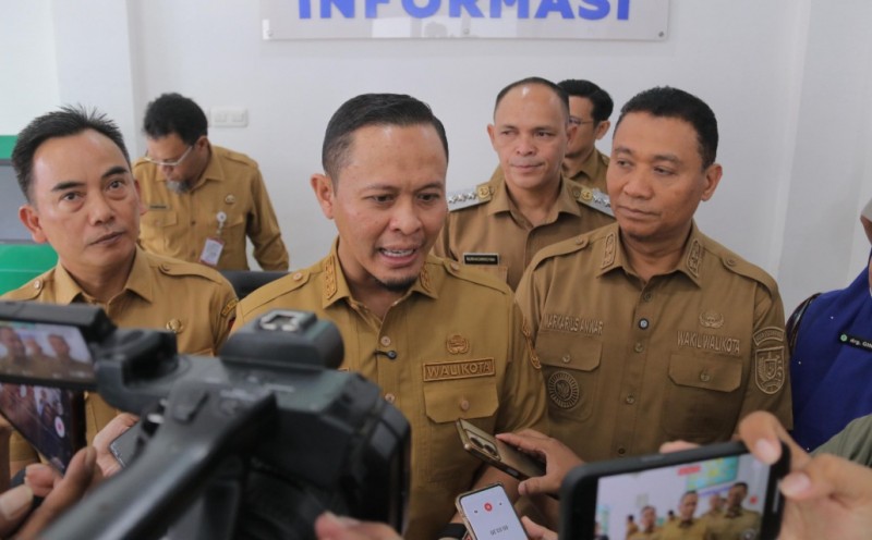 Gaspol Tata Kota, Wali Kota Agung Nugroho Tertibkan Ratusan Baliho di Pekanbaru - Pekanbaruexpress