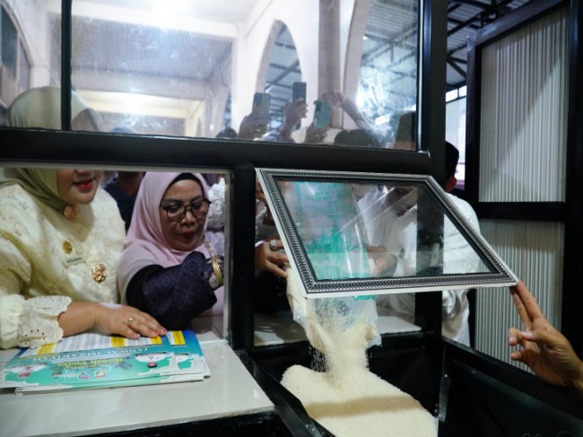  Wabup Kampar Launching Bank Beras Masjid Al-Ittihad Kuok