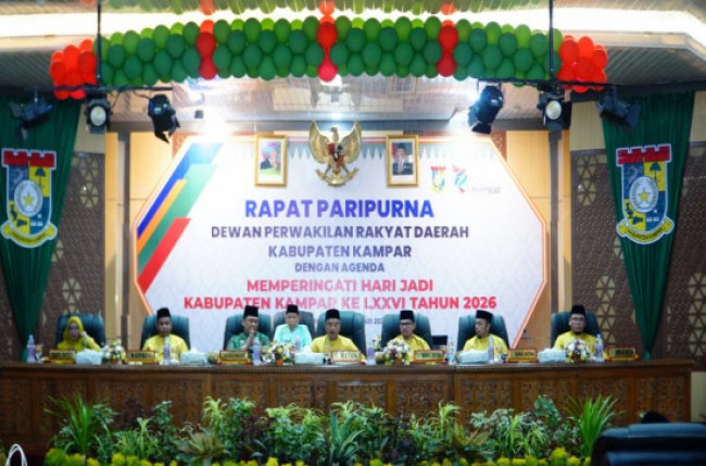 Ketua DPRD Kampar Ahmad Taridi Pimpin Paripurna Peringatan Hari Jadi ke-76 Kabupaten Kampar
