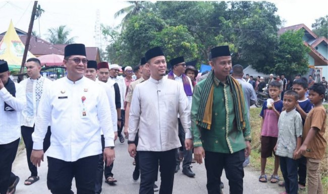 Bupati Kampar Ziarah Makam, Tradisi Aghi Ayo Onam Pererat Hubungan Pemimpin dan Masyarakat