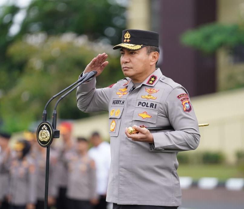 Kapolda Riau Copot Kapolsek Panipahan dan Kanit Reskrim Usai Kericuhan Warga - Pekanbaruexpress