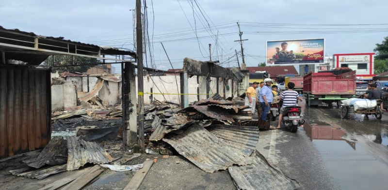 Simpang Marpoyan, 16 Kios dan Satu Unit Rumah Habis Dilalap si 'Jago Merah'